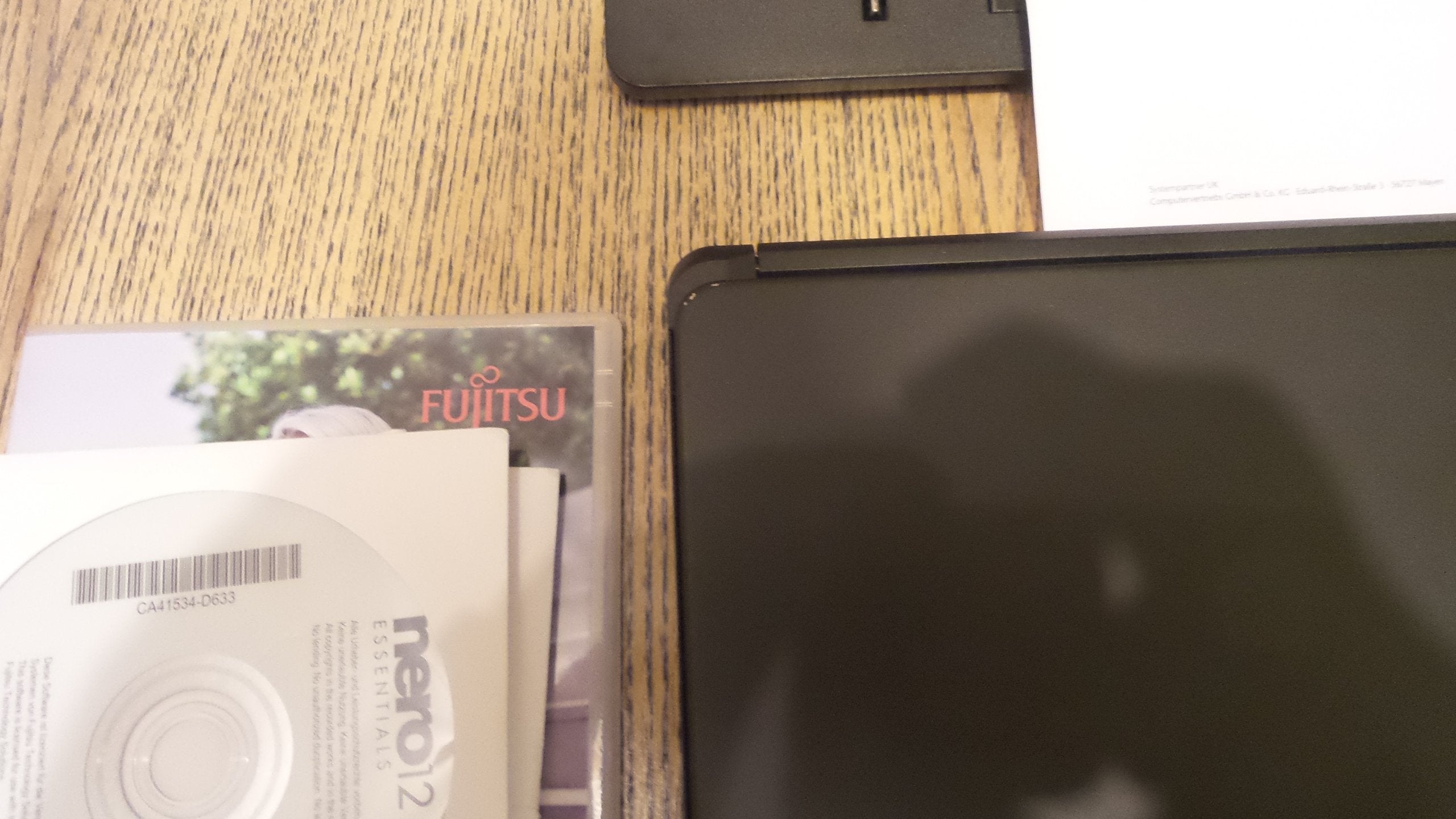 Fujitsu VFY:S7920M27P1DE Lifebook S792 33.8 cm (13.3 inch) laptop (Intel Core i7 3612QM, 2.1GHz, 8GB RAM, 256GB HDD, Intel HD 4000, DVD, Win 7 Pro) black
